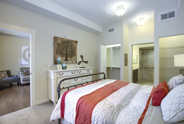 bedroom at King's Reserve Suwanee Apartments 