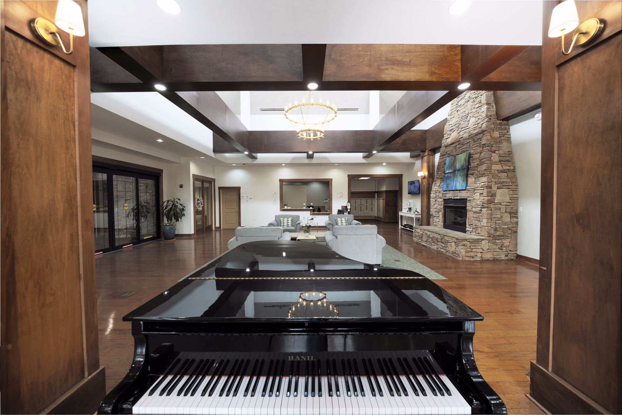 clubhouse at King's Reserve Suwanee Apartments 