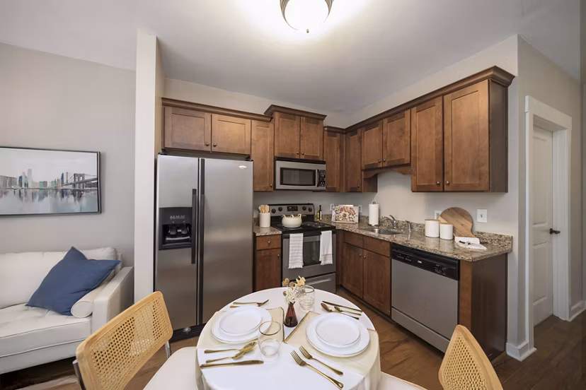 kitchen at King's Reserve Suwanee Apartments