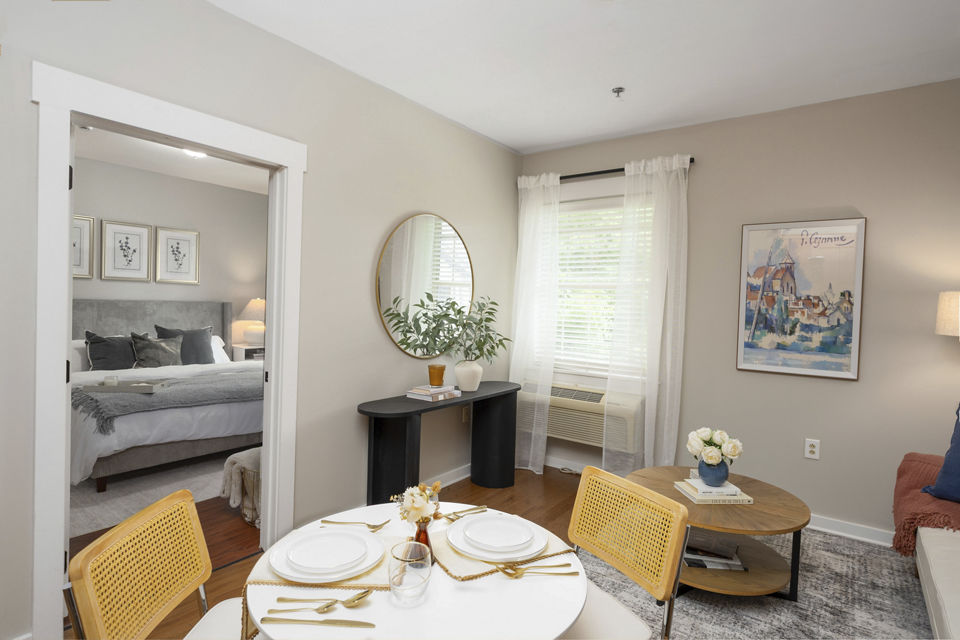 living room at King's Reserve Suwanee Apartments