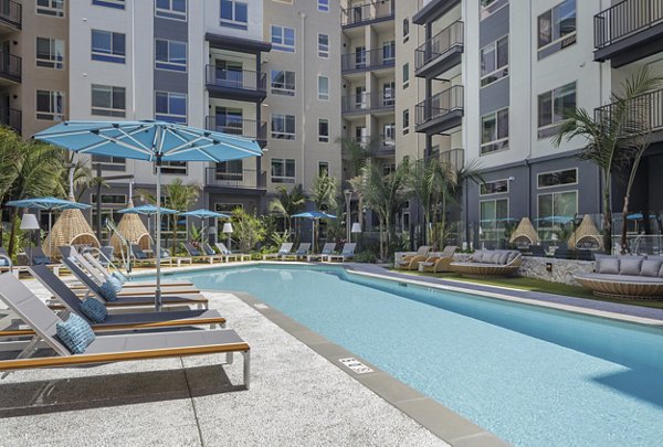 pool at Solana at Duarte Station Apartments