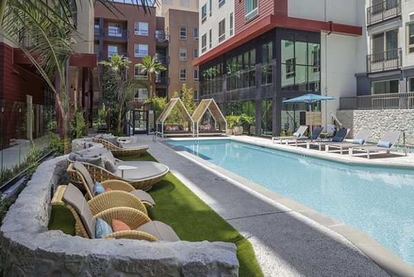 pool at Solana at Duarte Station Apartments