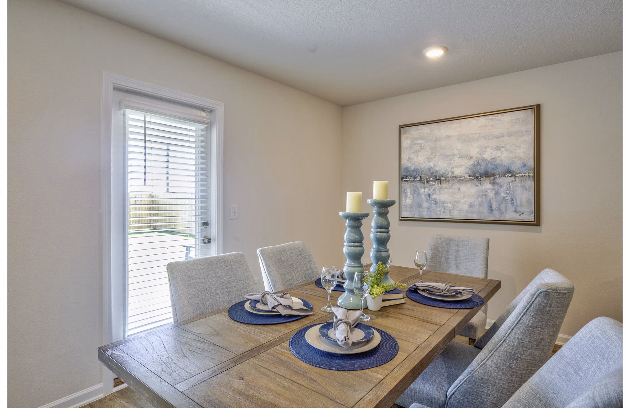 dining area at Covey Homes Jennings Place
