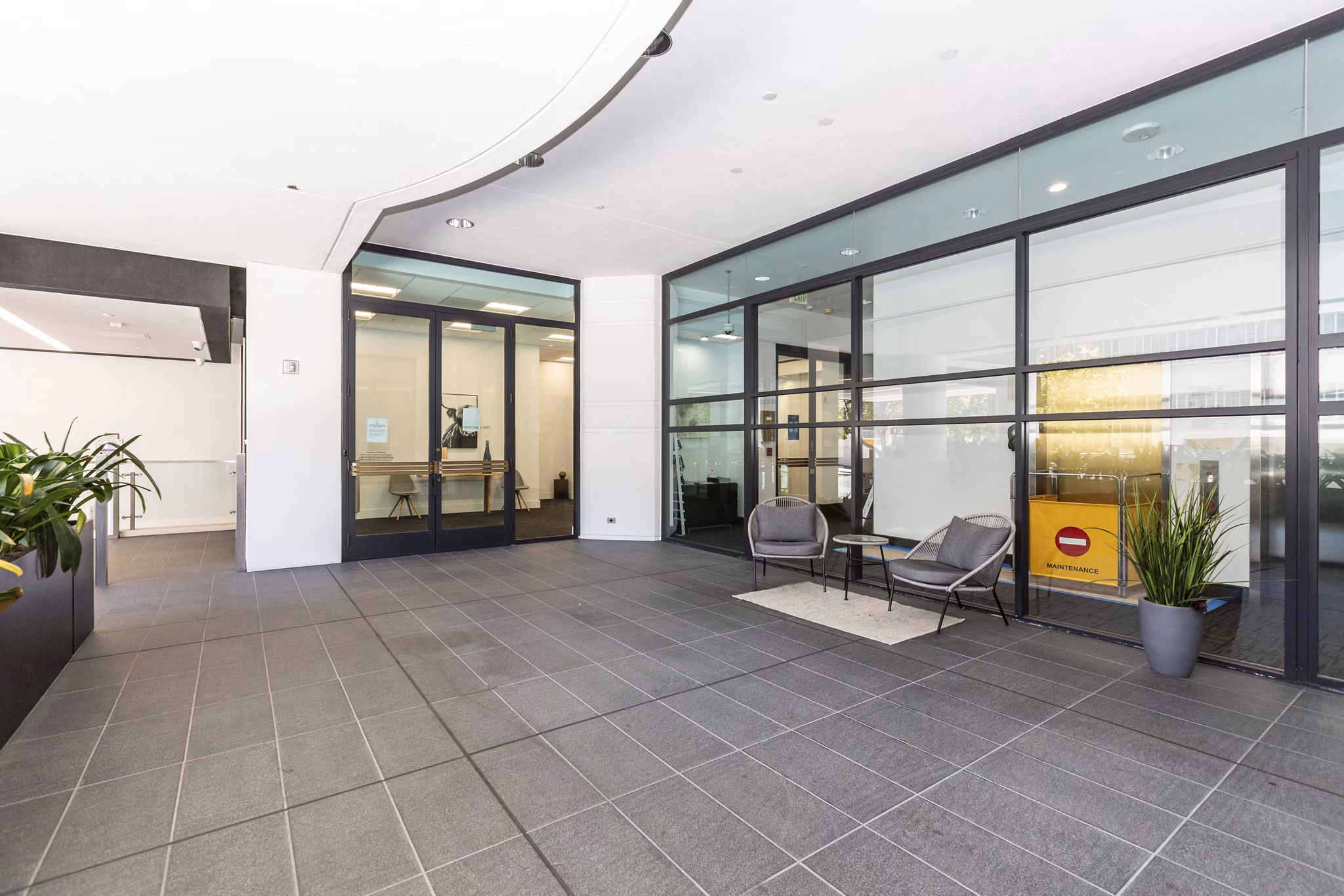clubhouse at 1700 California Street Apartments