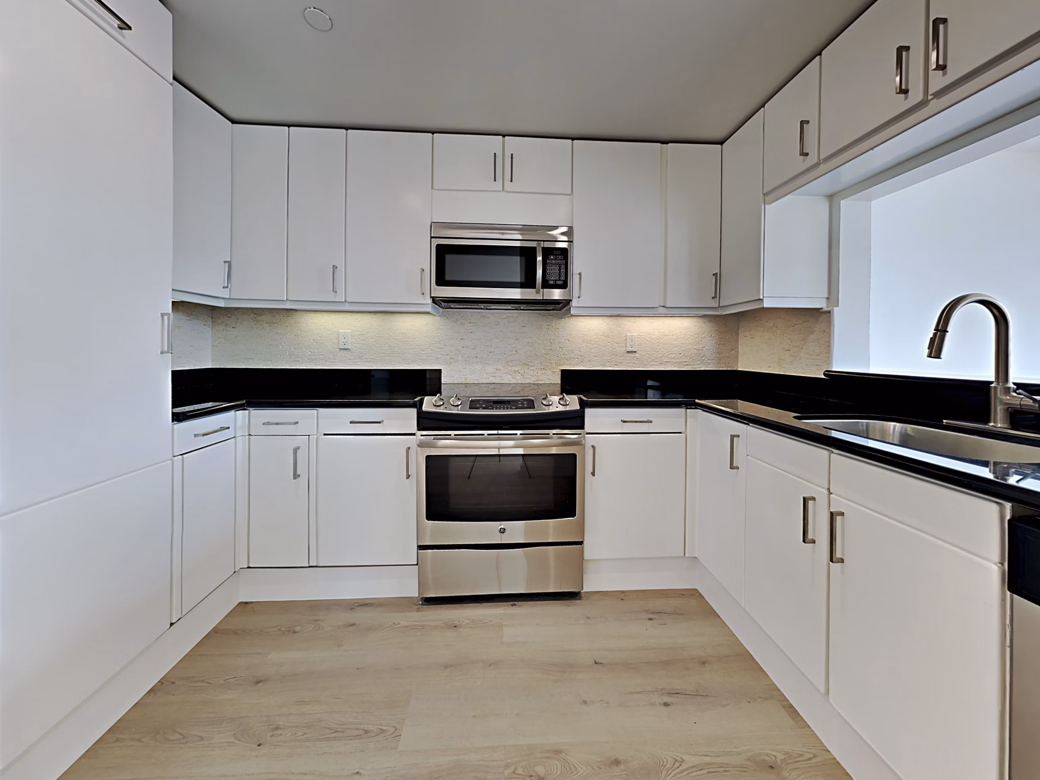 kitchen at 1700 California Street Apartments