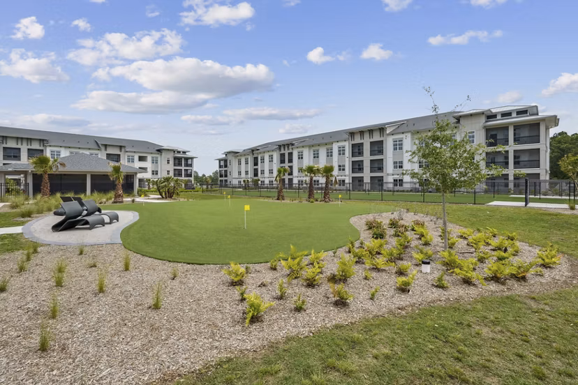 recreational area at Arcadia at Waterway Hills Apartments 