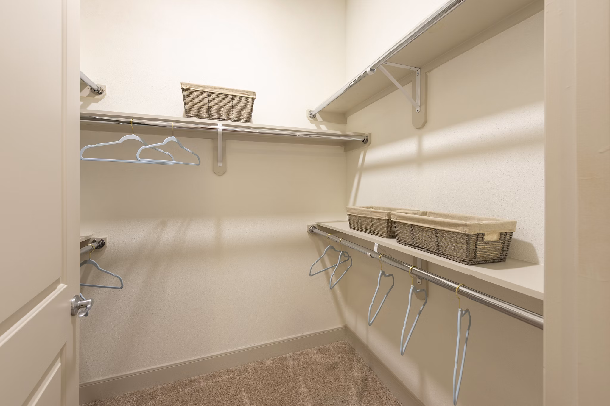 closet at The Briscoe River Oaks Apartments