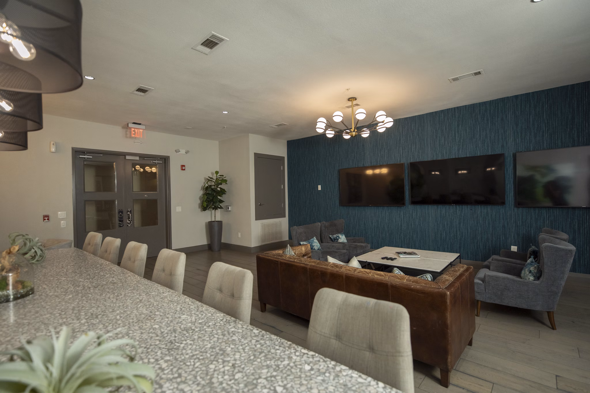 clubhouse at The Briscoe River Oaks Apartments
