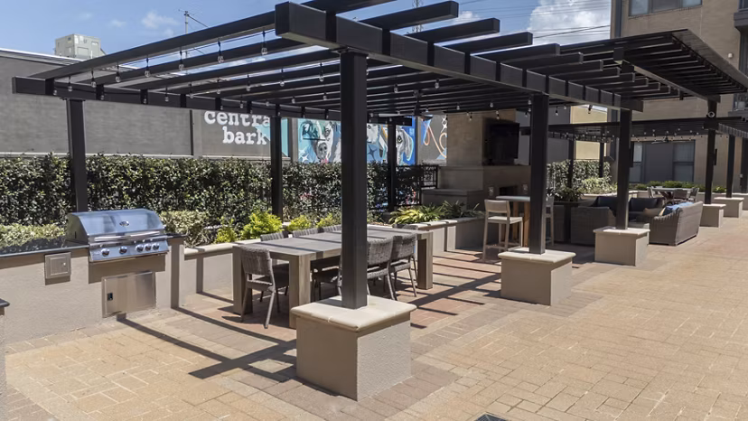 grill area at The Briscoe River Oaks Apartments