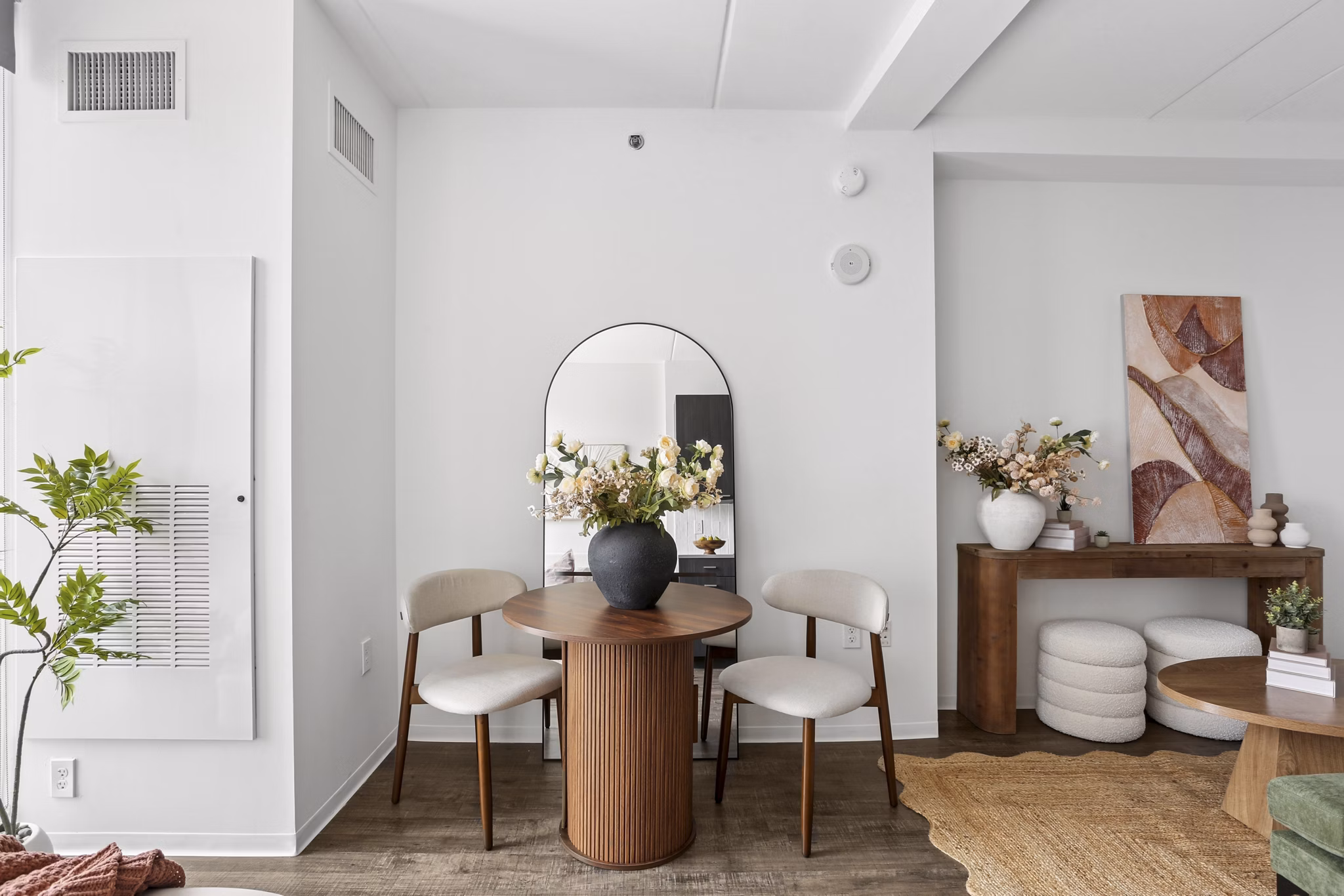 living room at NorthXNorthwest Northwest Tower Apartments 