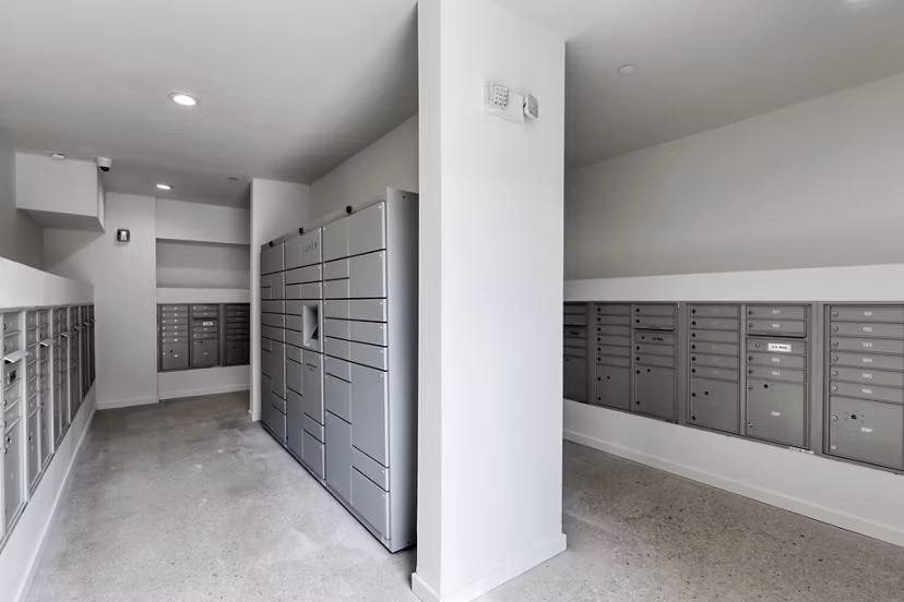 clubhouse at Sunstone Apartments