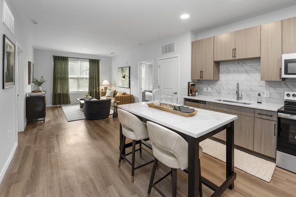 kitchen at Perimeter Pointe Apartments 