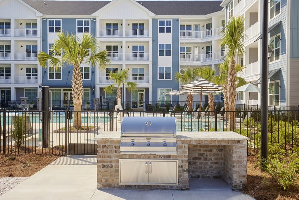 grill area at Populus Pooler Apartments