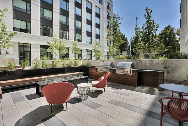 grill area at Denizen Apartments 