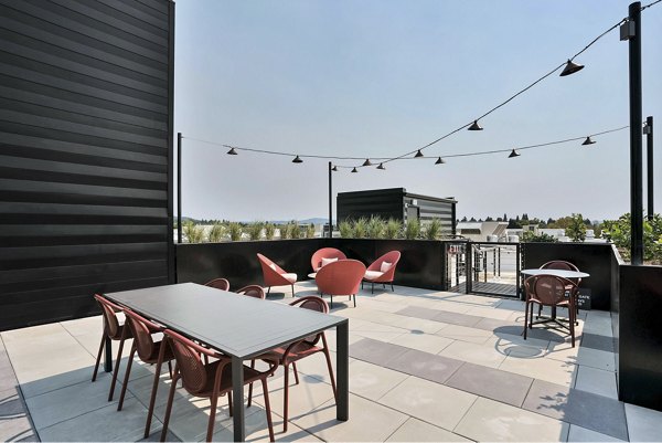grill area at Denizen Apartments 