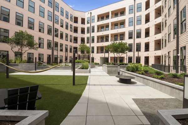 patio at Cullman House Apartments