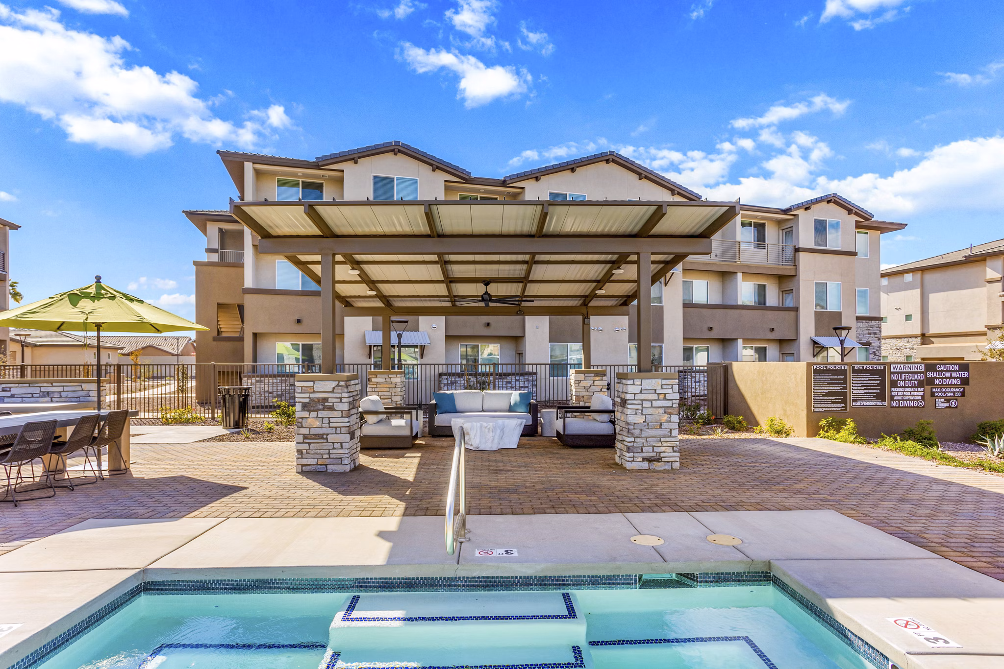 pool patio and jacuzzi at Prose Ascend Apartments