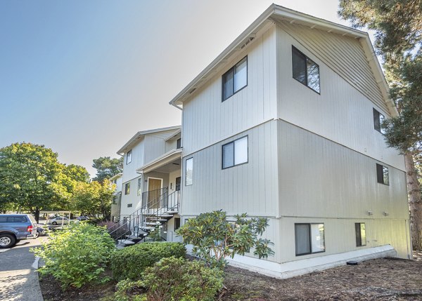 building at Aspenridge Apartments