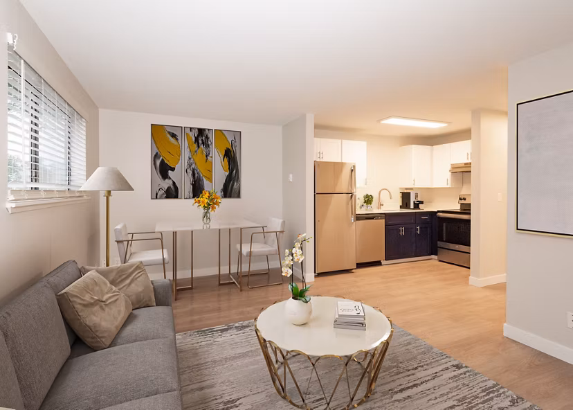 living room at Aspenridge Apartments