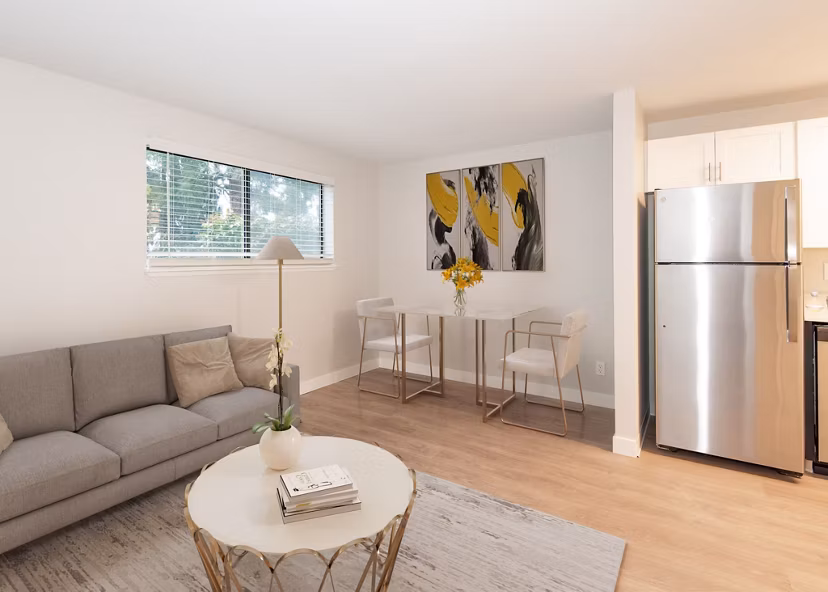 living room at Aspenridge Apartments