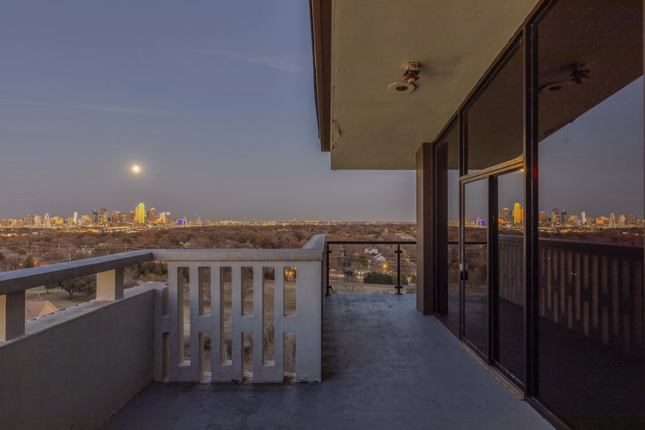 patio at Skyline at Kessler Apartments