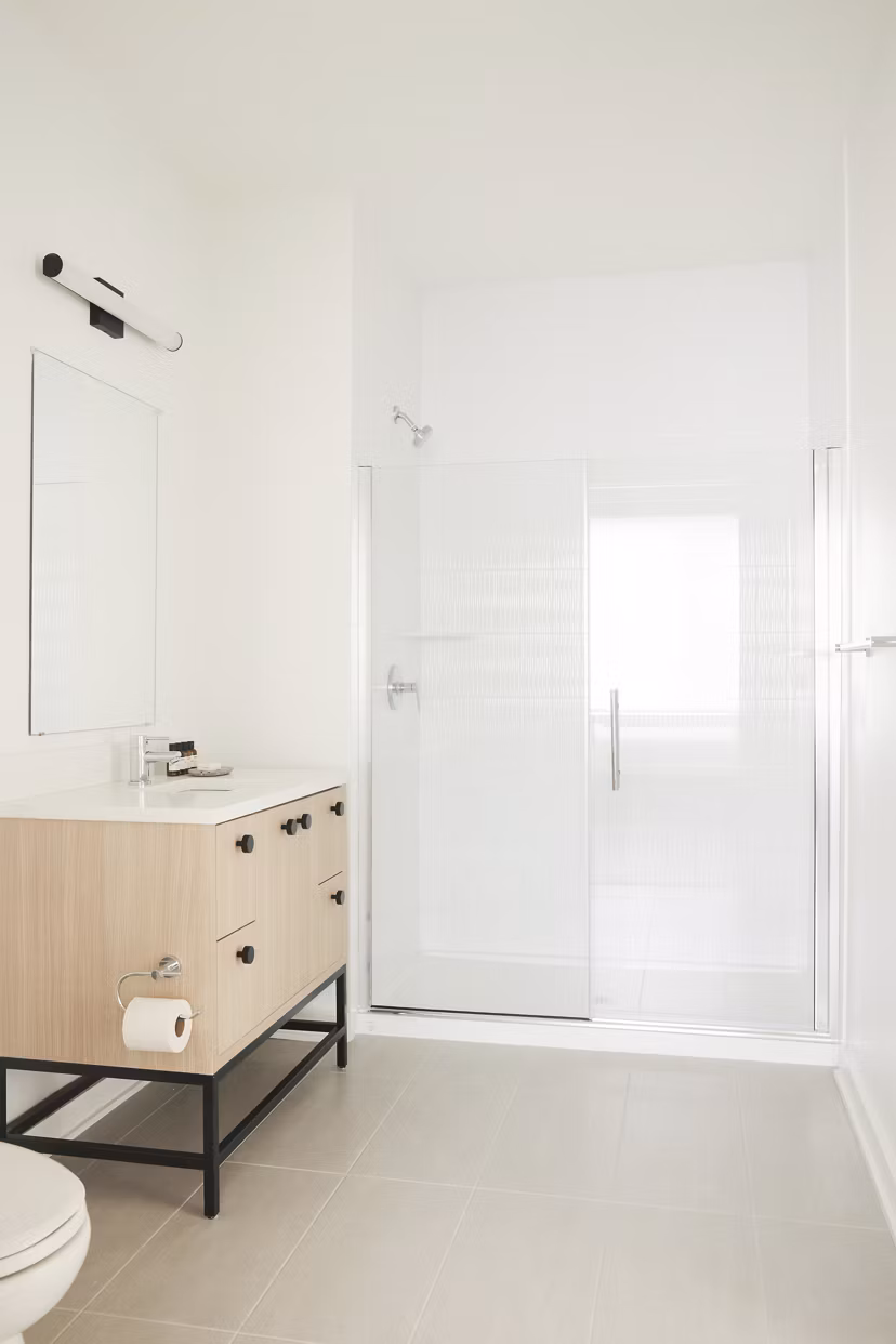 bathroom at The Driftway Apartments