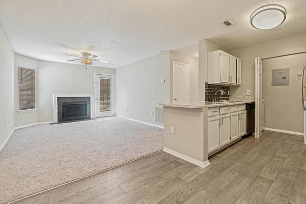 living room at Amberwood at Lochmere Apartments 