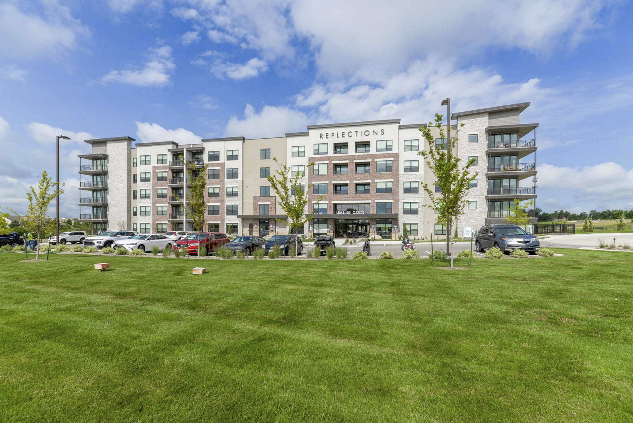Reflections Apartments Lenexa Ks 2 of 12
