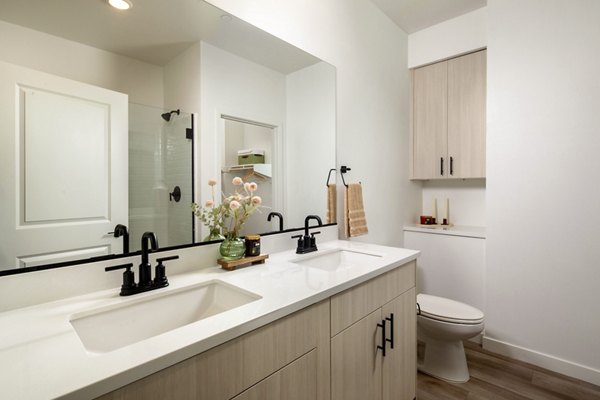 bathroom at Lilian Apartments 