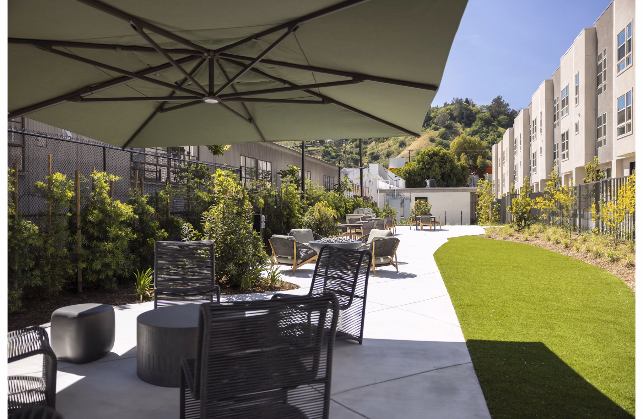Patio at Lilian Apartments