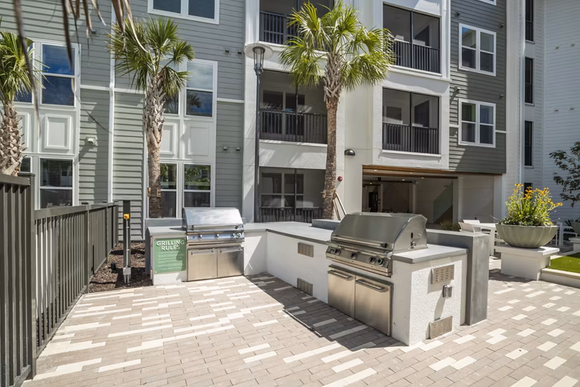 grill area at Reverie Winter Park Apartments