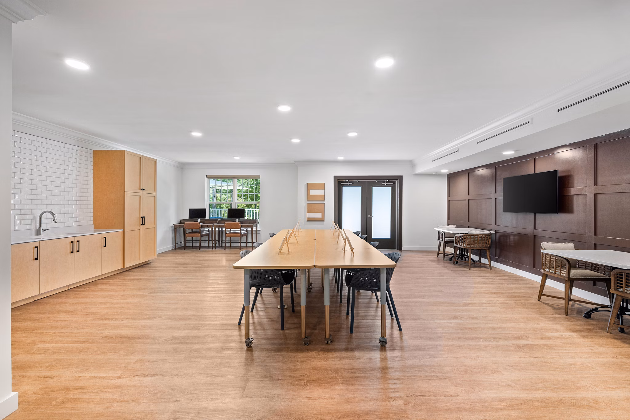 clubhouse at Album Matthews Apartments 