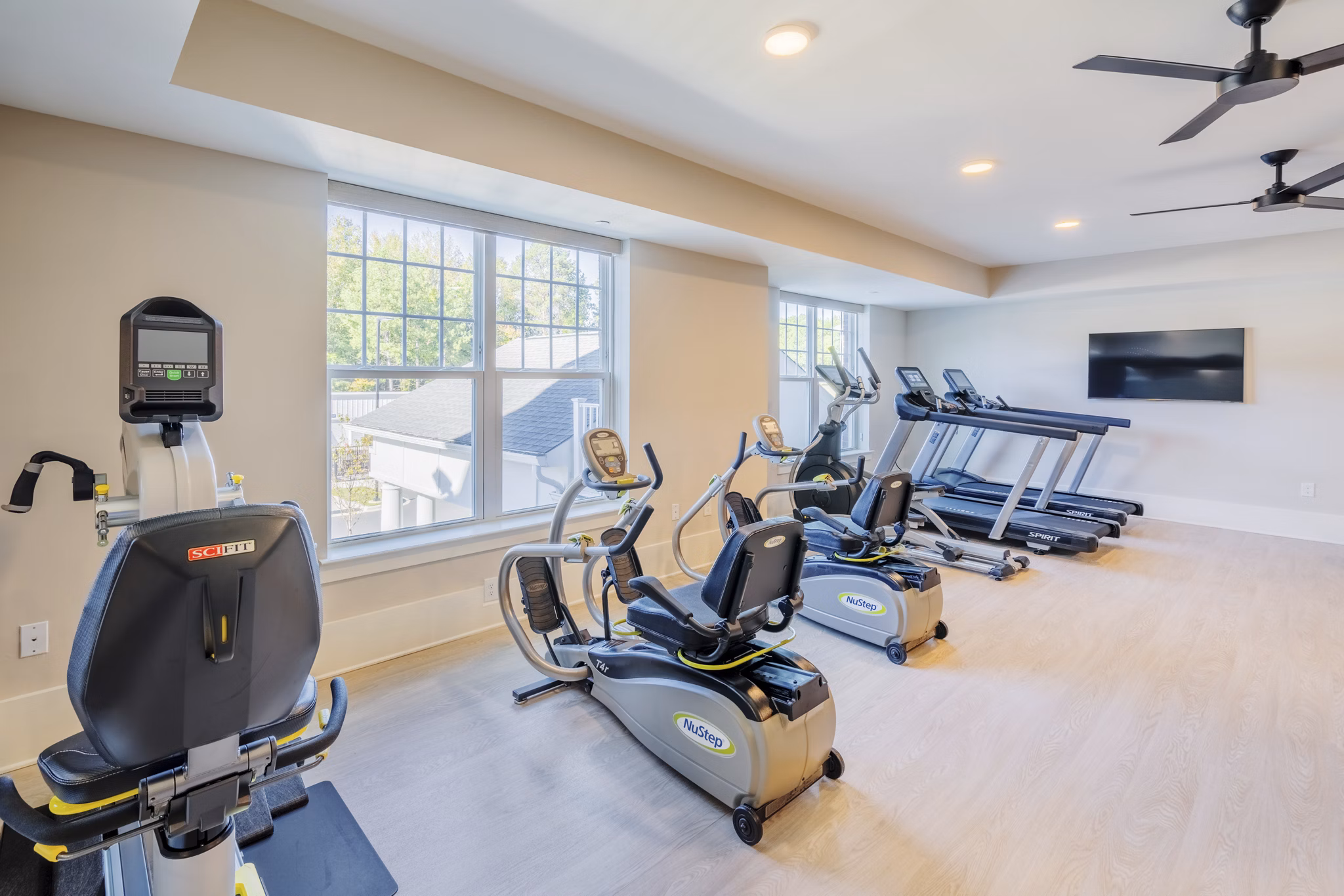 fitness center at Arden at Huntersville Apartments