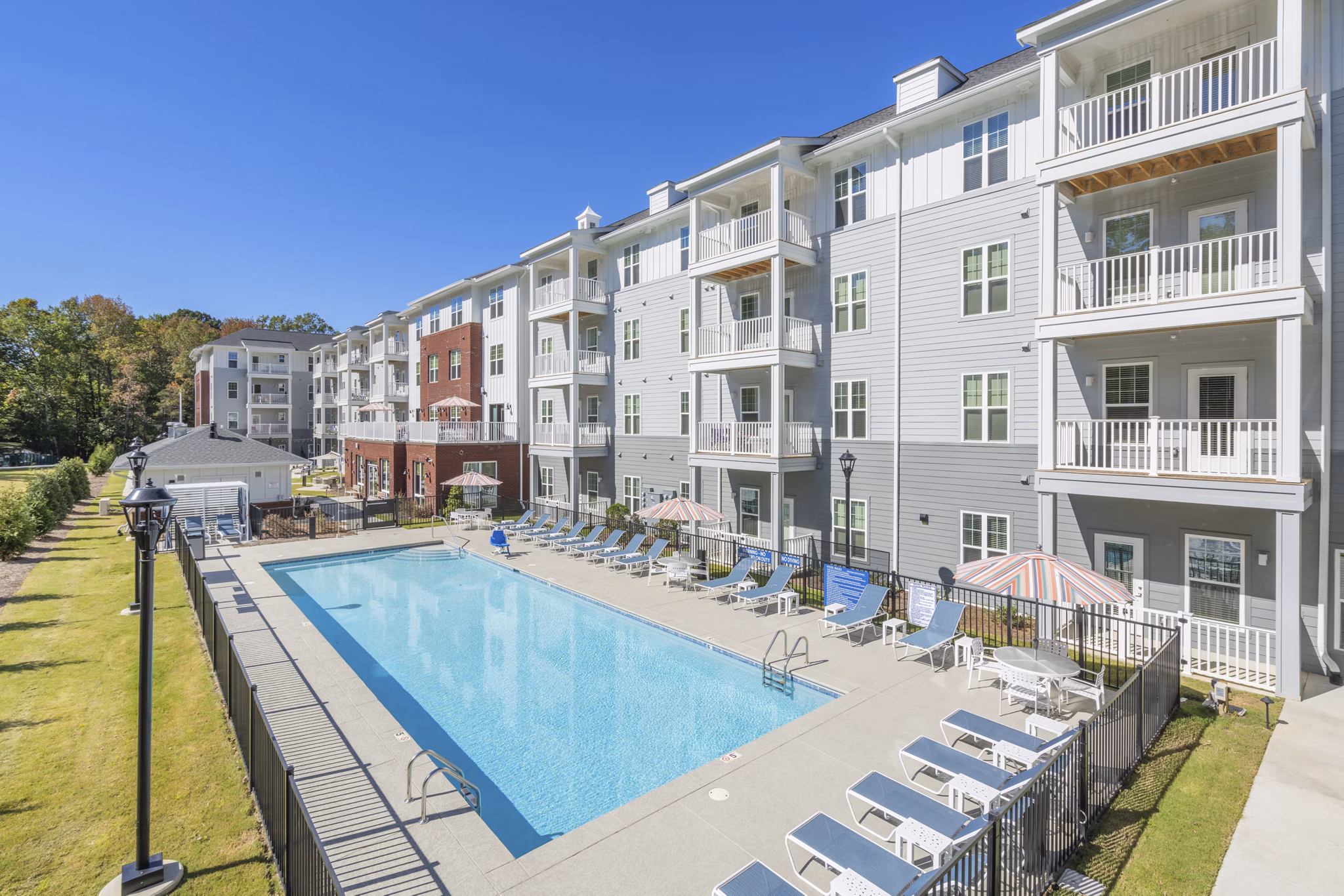 pool at Arden at Huntersville Apartments