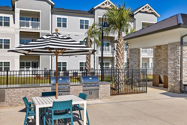 patio at Eastwood Apartments