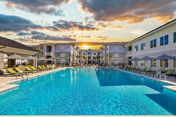 pool at Eastwood Apartments