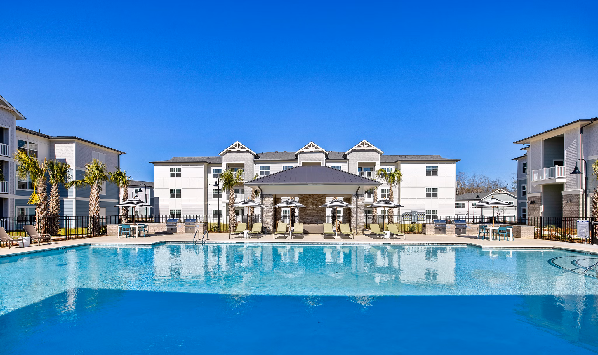 pool at Eastwood Apartments