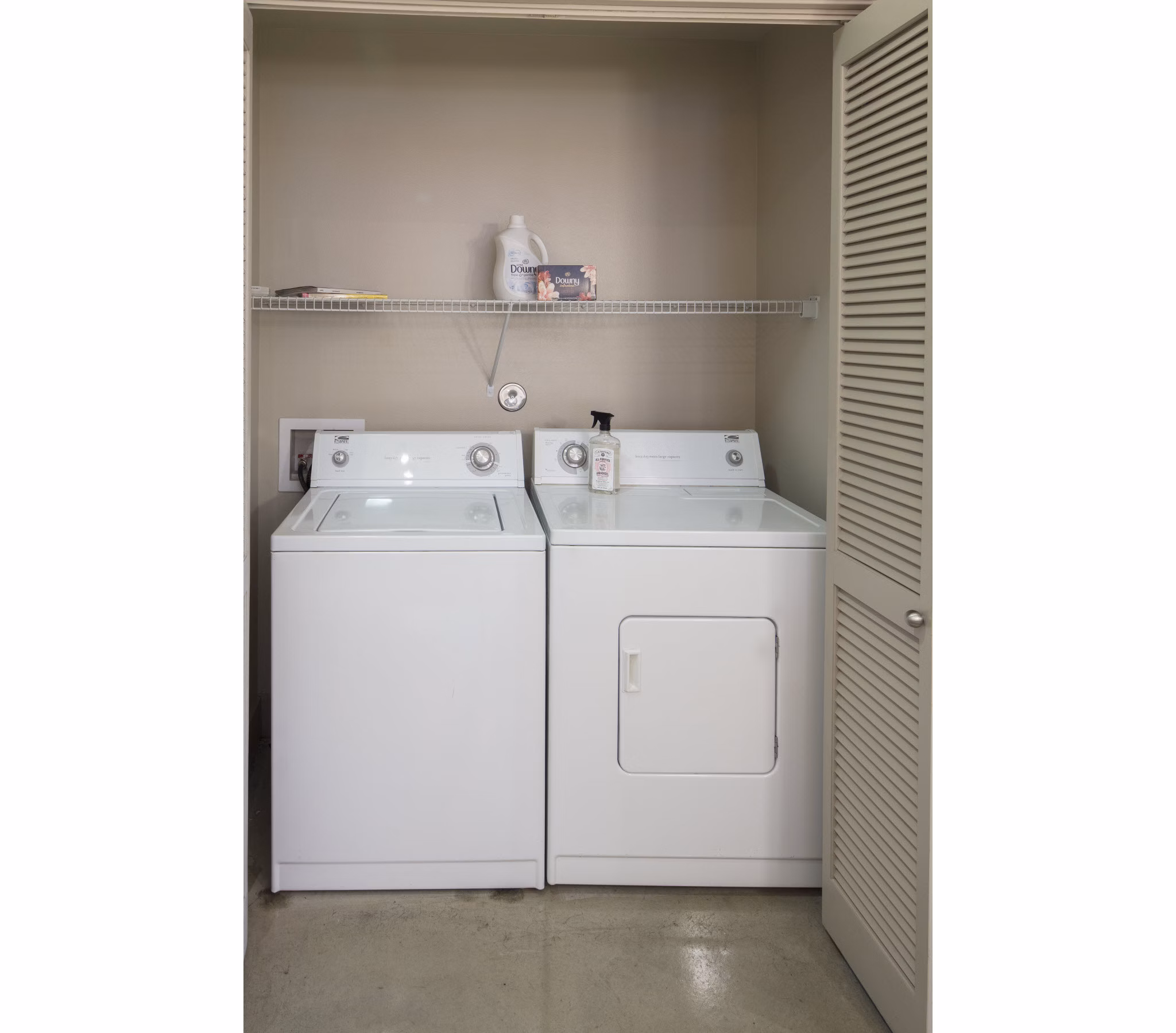 laundry room at Lakeshore Lofts Apartments