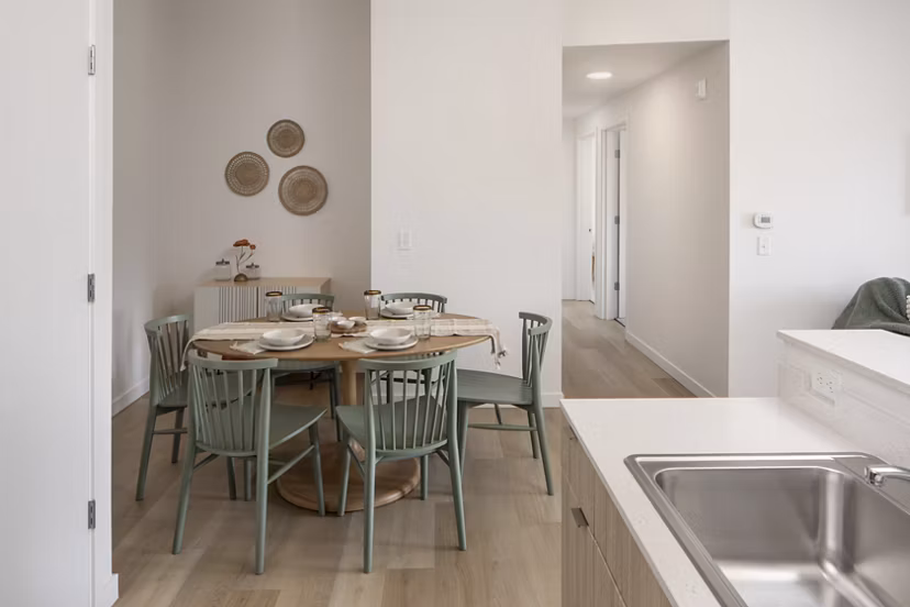 dining room at The Arvon Apartments