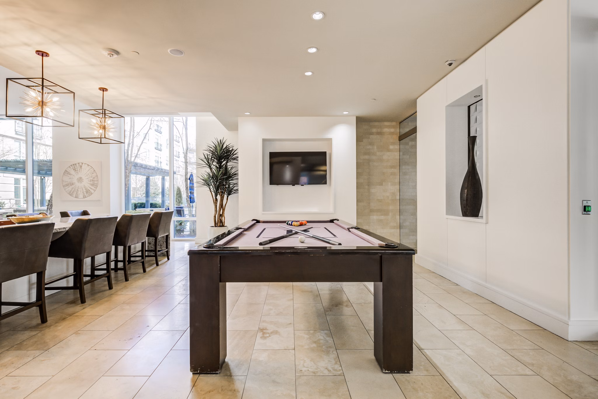 clubhouse at The Porter Brewers Hill Apartments 