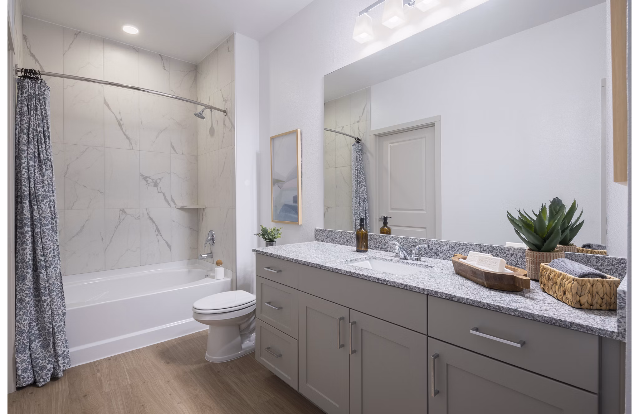 bathroom at Prose Decker Lake Apartments