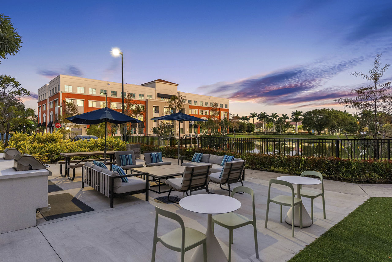 Grill area at Solena Miramar (1 of 3)