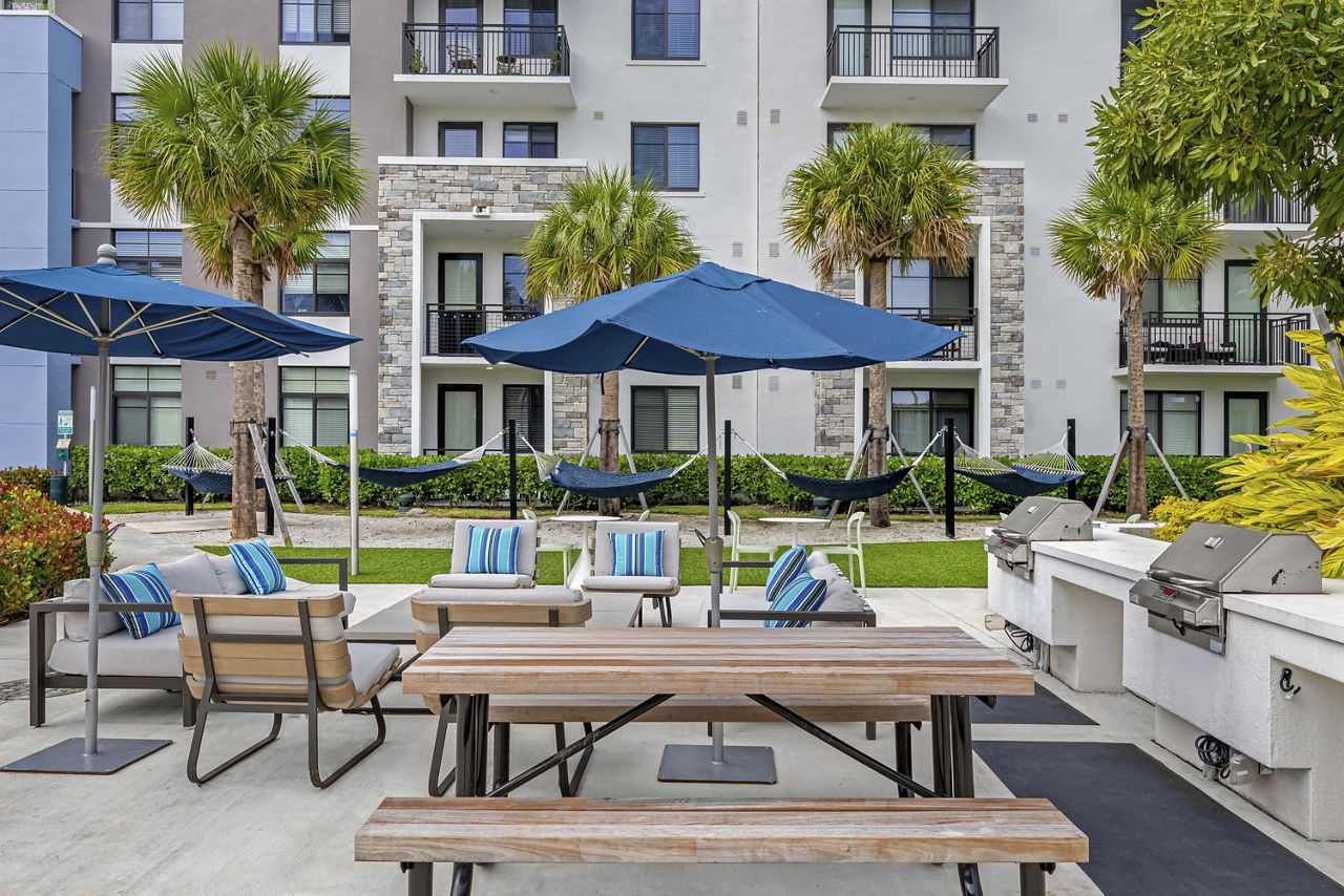 Grill area at Solena Miramar (2 of 3)