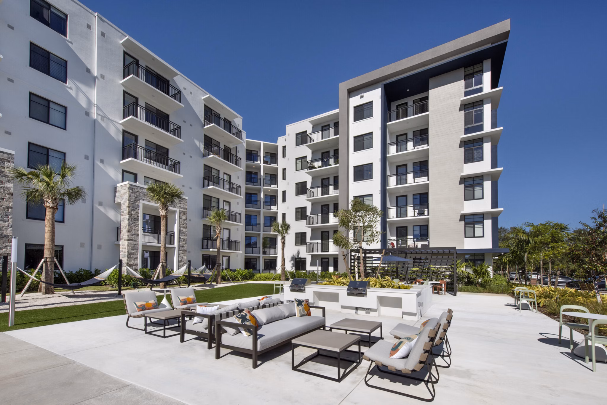 recreational area at Solena Miramar Apartments
