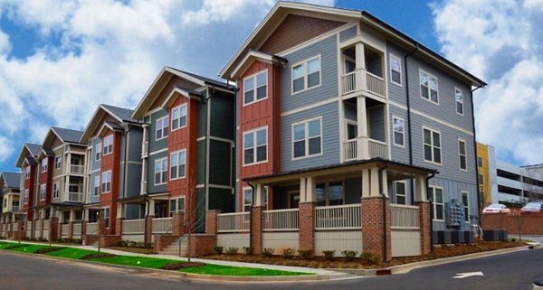 building at Main & Stone Apartments