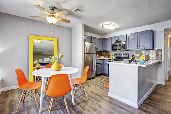 dining room at Martinique Bay Apartments