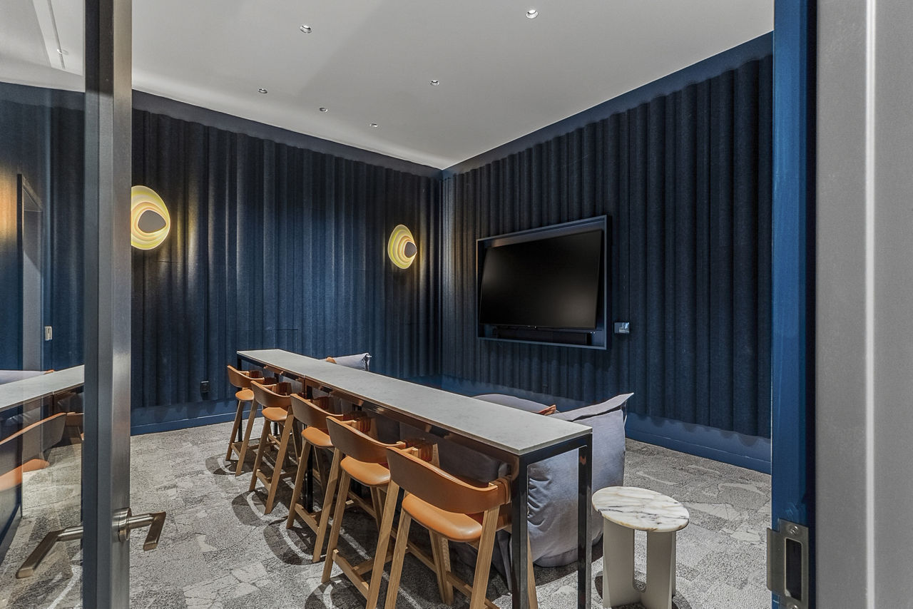 Lounge at Verra (1 of 2)
