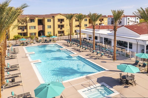 pool at Marlowe Peoria Place Apartments