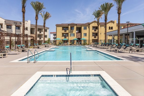 hot tub/jacuzzi/pool at Marlowe Peoria Place Apartments