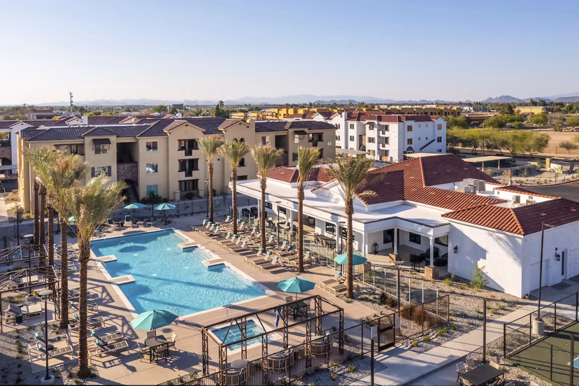 pool at Marlowe Peoria Place Apartments